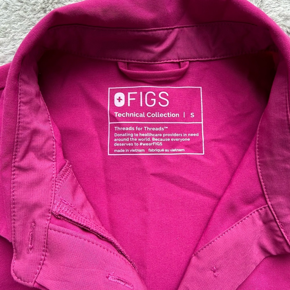 FIGS Women's Pink polo